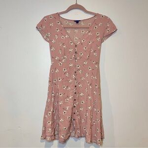 Light pink floral Aéropostale mini dress. Size M.